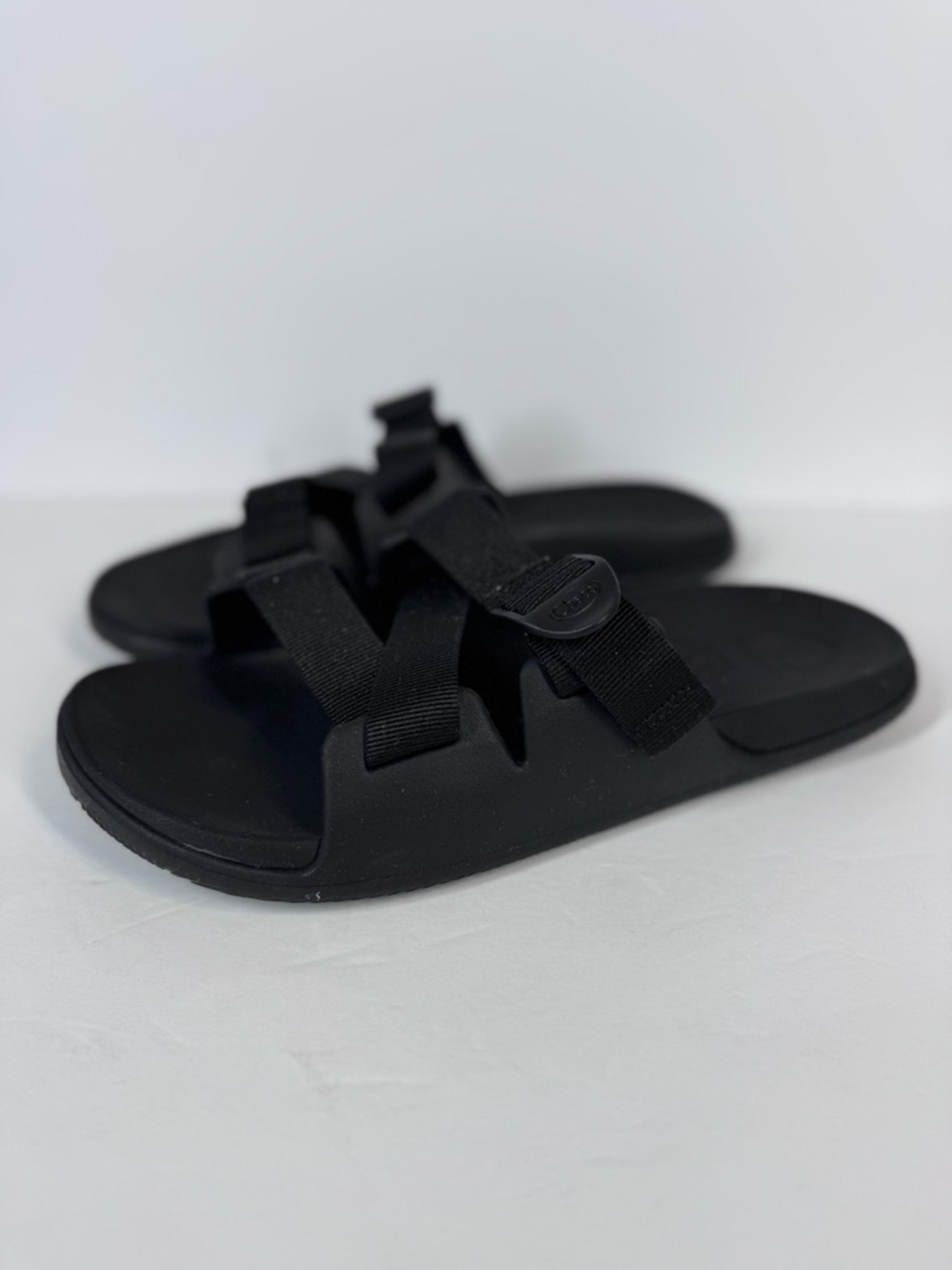 Chaco Men's Chillos Slide Sandals Black Size 11 Adjustable Outdoor Water Shoes